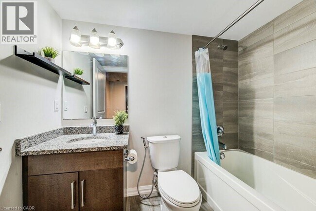 Photo du bâtiment - 778 Laurelwood Dr