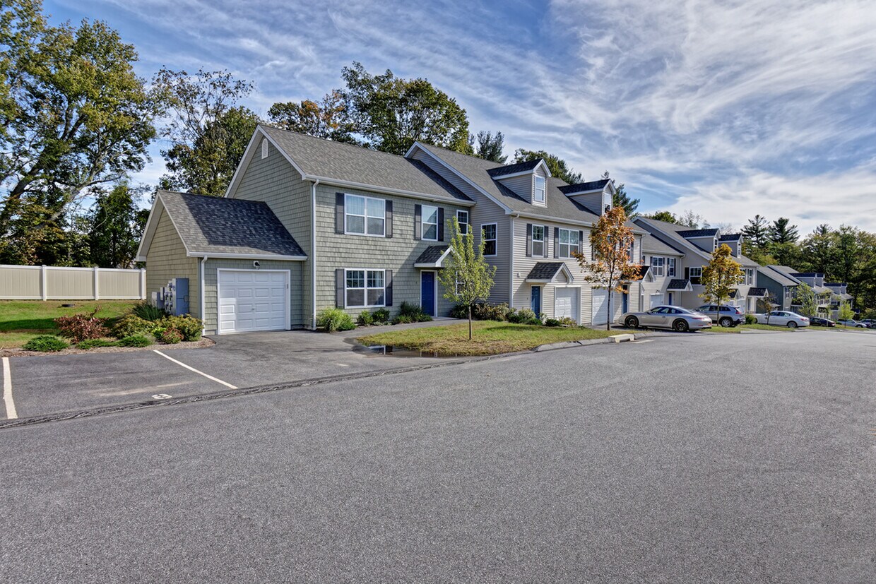 Meadowbrook Gardens Apartments in Mansfield, CT
