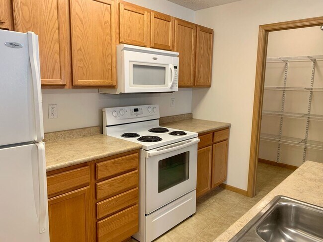 Foto del edificio - 2 Bedroom 2 Bath - South Fargo