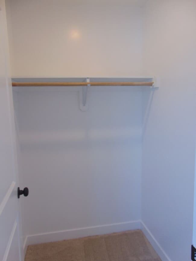 Building Photo - New Modern 3 Bed 2 Bath House