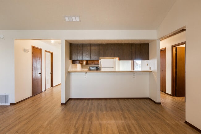 Building Photo - 7401 Scotts Pl NE