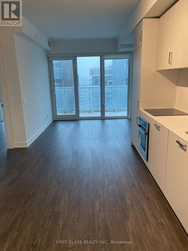 Photo du bâtiment - 88 Queen St E