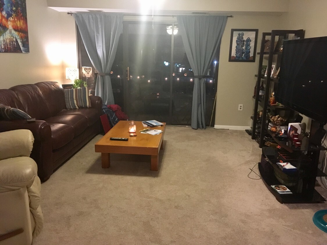 Foto principal - 2572 Riva Rd