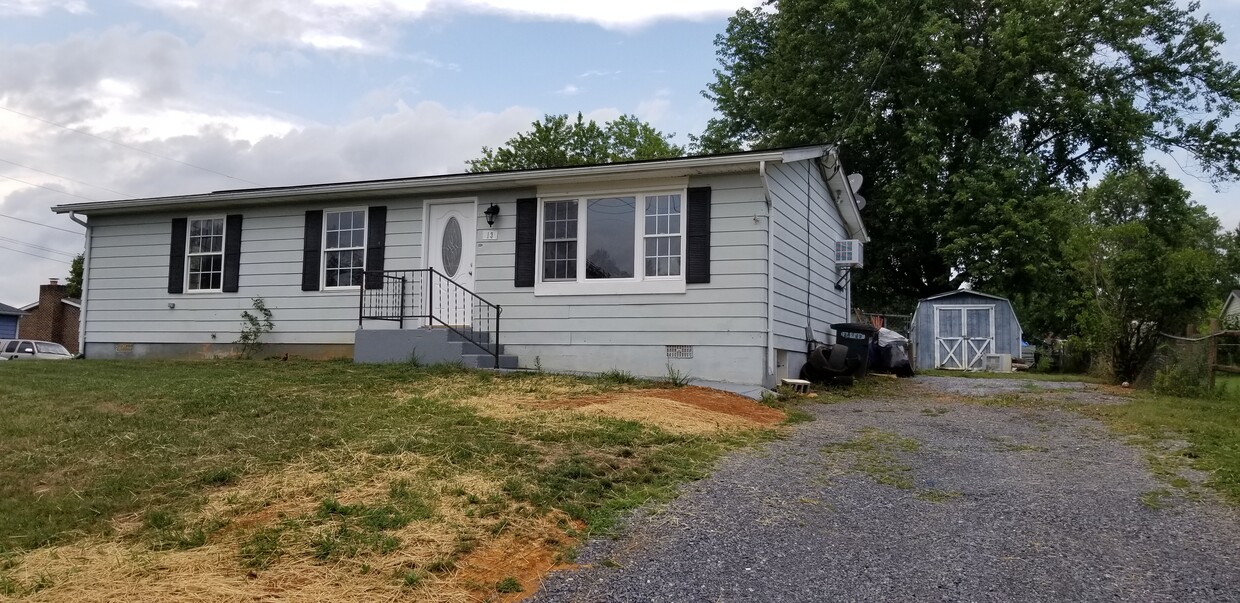 13 Peach Tree Dr, Ranson, WV 25438 House Rental in Ranson, WV