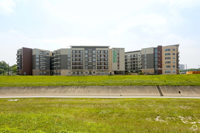 Building Photo - Adenine