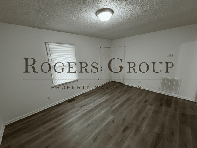 Building Photo - 432 Ridley St