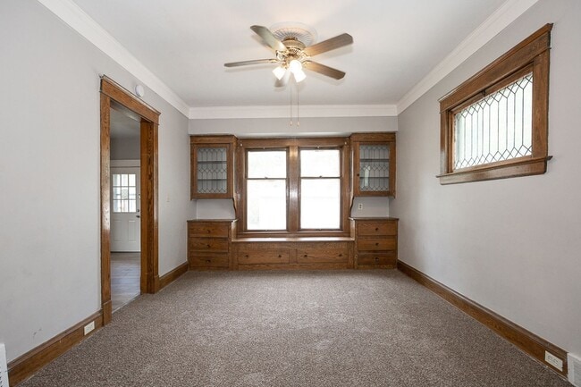 Foto del edificio - 4 BED 1 BATH SINGLE FAMILY HOME IN CLEVELAND!