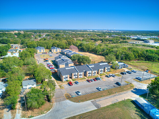 Building Photo - Blue Sky Apartments