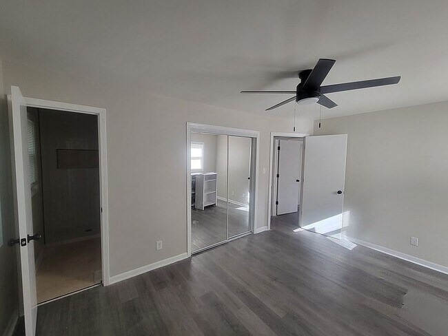 Foto del edificio - 3208 Shallowford Dr