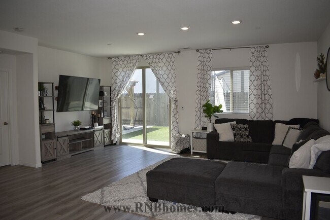 Foto del edificio - 1048 Merrimack St