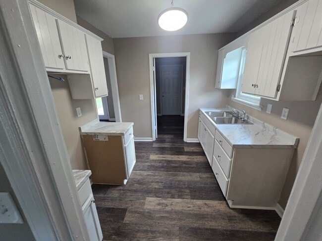 Building Photo - 4512 Hurlston Dr
