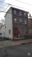 Building Photo - 122 Garden St