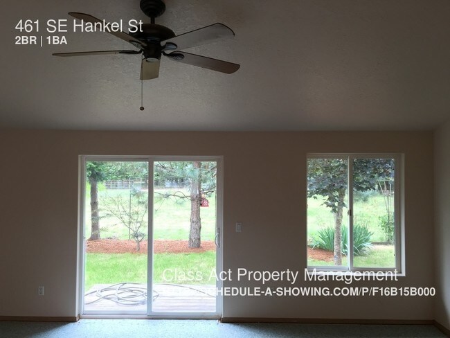 Building Photo - 461 SE Hankel St