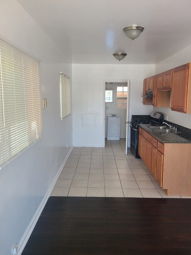 Kitchen - 3937 Long Beach Blvd