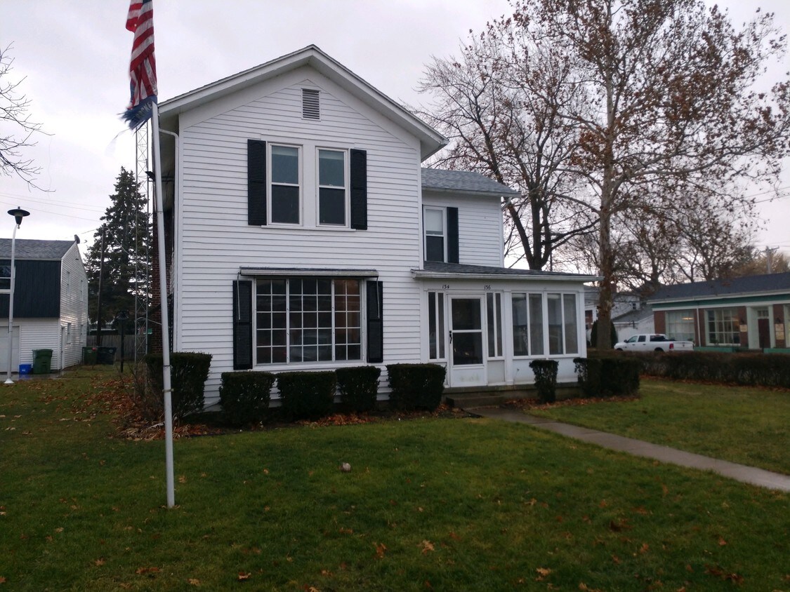 Primary Photo - 134 W Wayne St