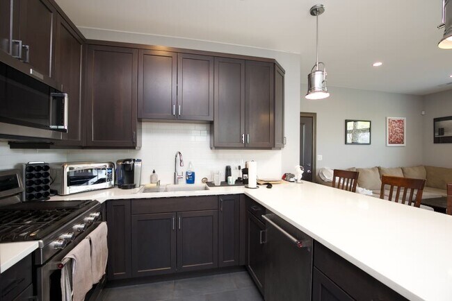 Foto del edificio - 4324 N Ashland Ave