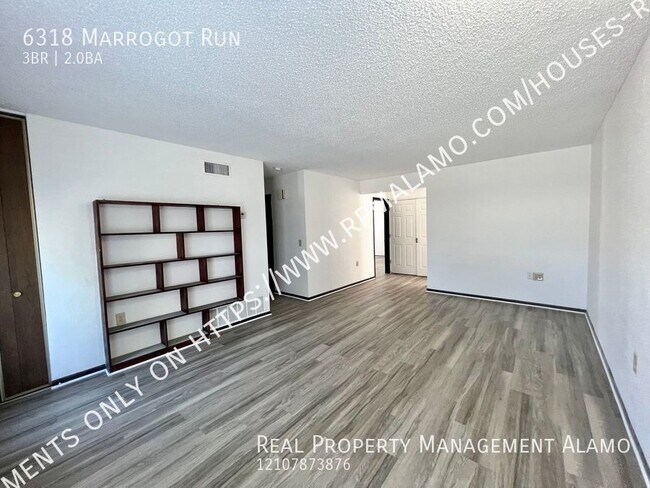Foto del edificio - GORGEOUS 3 Bedroom 2 Bath Home Available N...