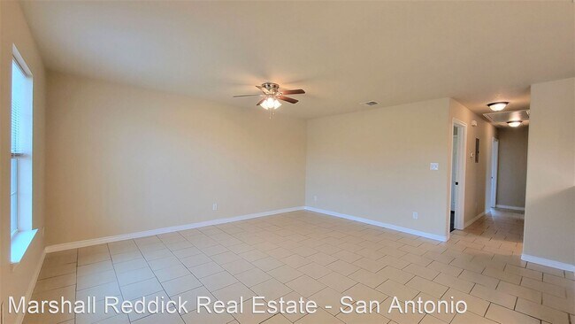 Foto del edificio - 3 br, 2 bath House - 203 Carranza St
