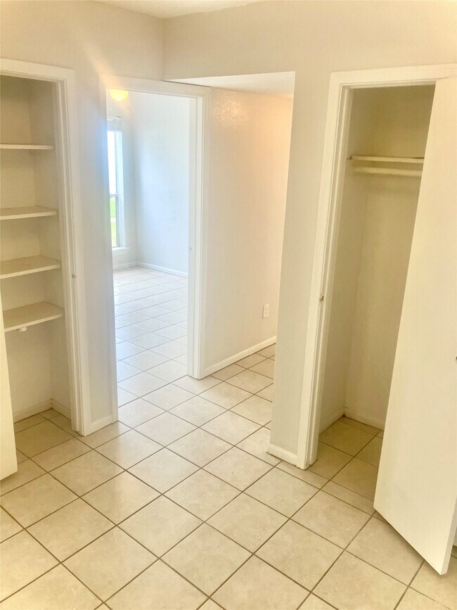 Foto del edificio - 3506 Cove View Blvd
