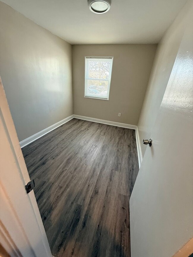 Building Photo - 2Bedroom apt for rent