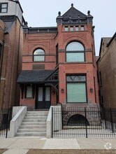 Building Photo - 2150 W Monroe St