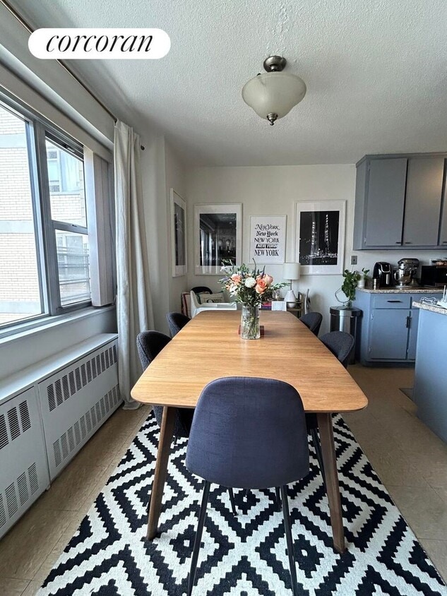 Primary Photo - 100 W 93rd St