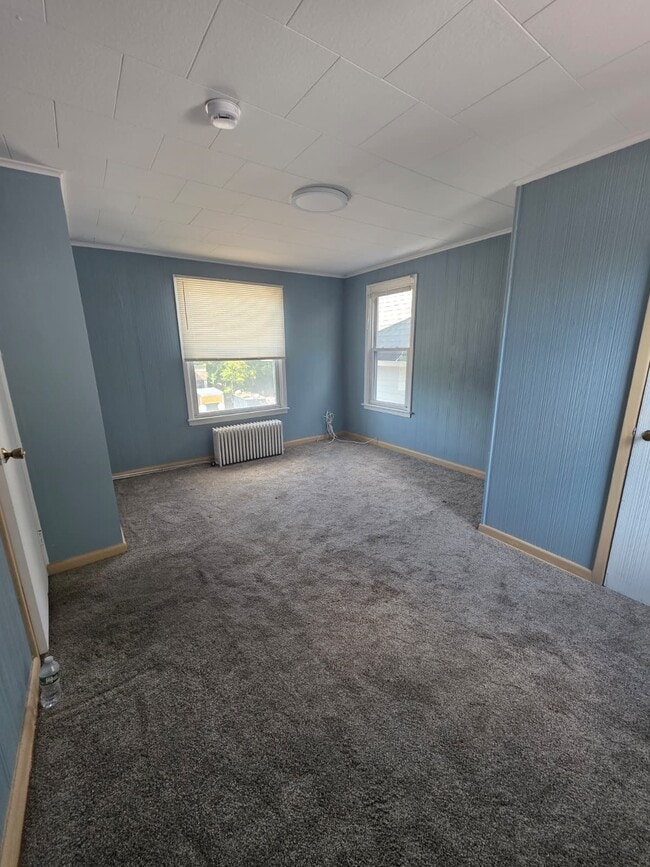 Building Photo - 126 Raritan Ave
