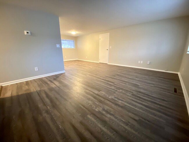 Building Photo - 4306 Shroyer