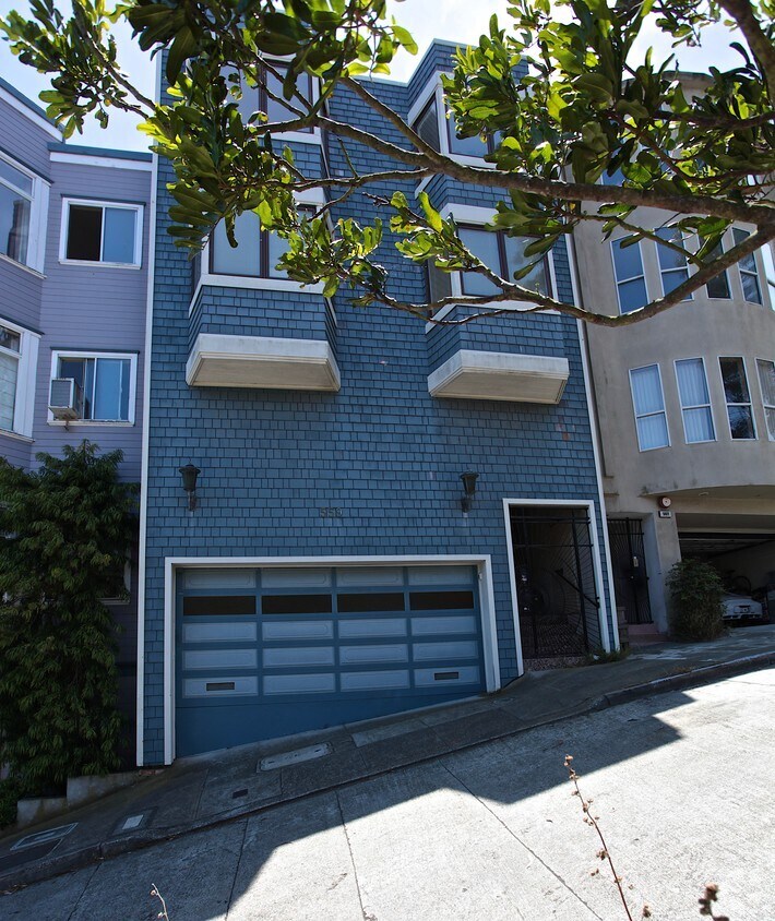 Primary Photo - 559 27th St