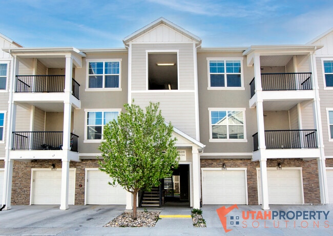 Building Photo - 626 N Sun Peak Dr