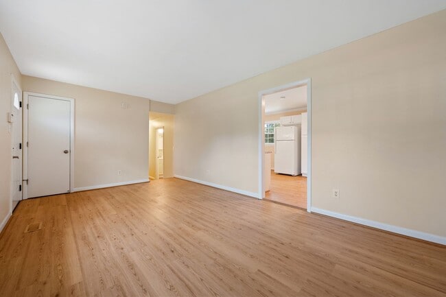 Building Photo - Charming 4 Bedroom, 2 Bath Home in Great Garner Location Available NOW