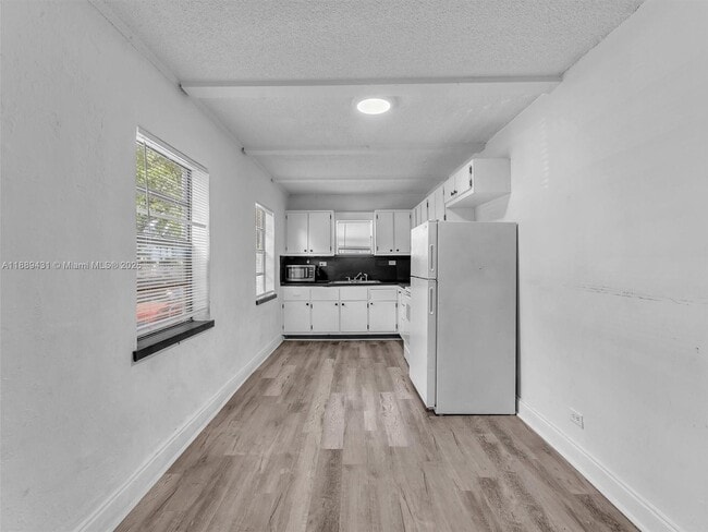 Foto del edificio - 1932 Dewey St