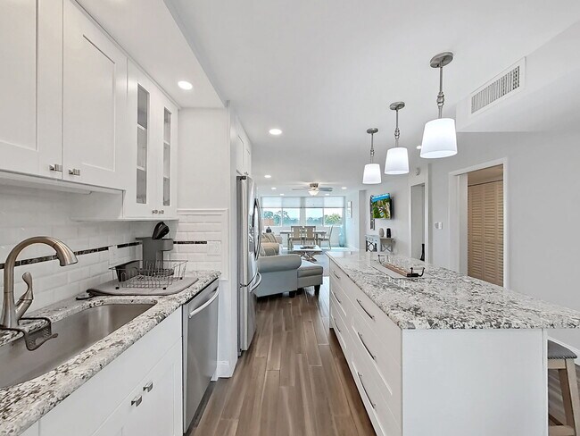 Foto del edificio - 2620 Cove Cay Dr