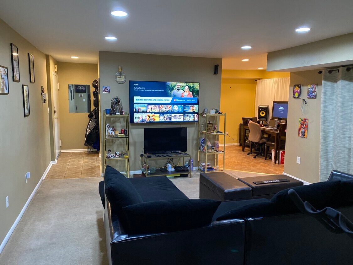 1521 Colonial Dr Unit 203, Woodbridge, VA 22192 Apartments in