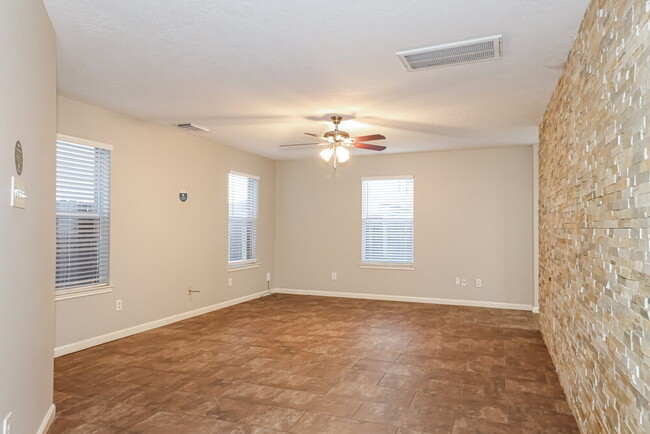 Foto del edificio - 33306 Cottonwood Bend