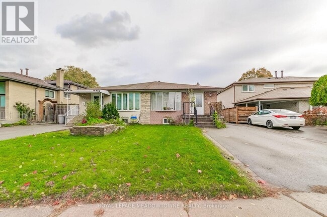 Photo du bâtiment - 562 Raphael Ave