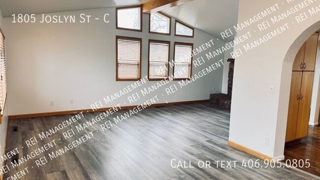 Building Photo - 1805 Joslyn St