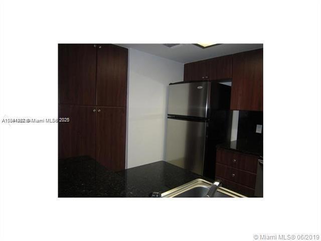 Foto del edificio - 8400 Coral Lake Way