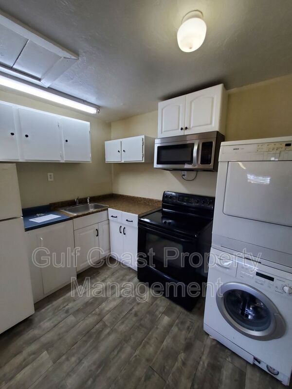 Building Photo - 6520 Clemson St