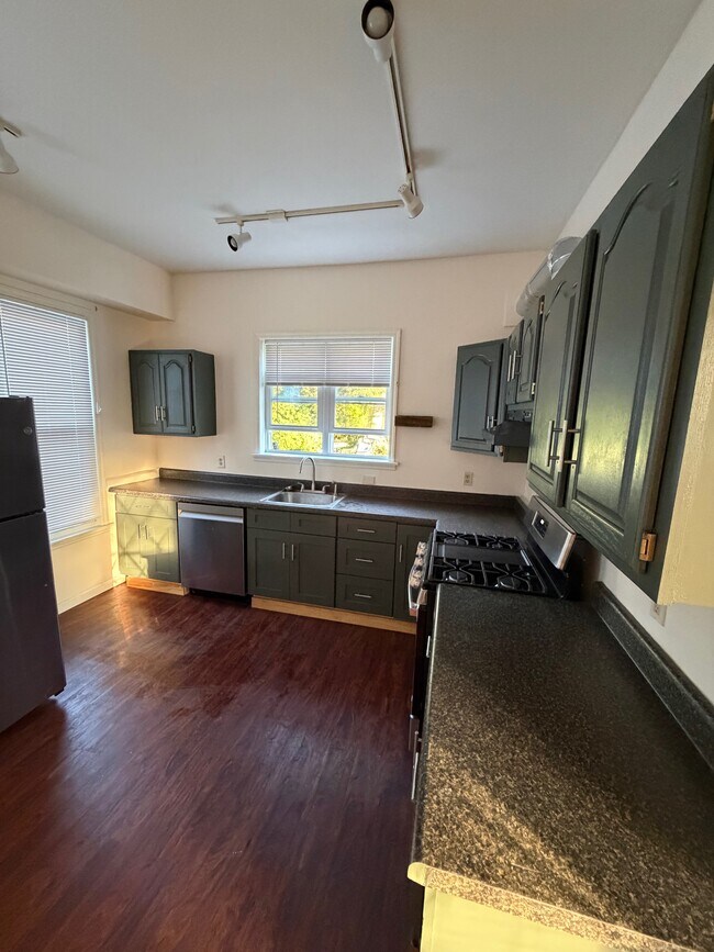 Cocina - 15 Alder Ave
