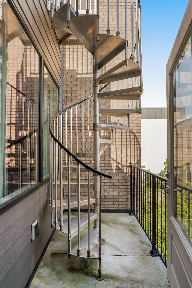 Foto del edificio - 1613 Marshall Hollow Dr