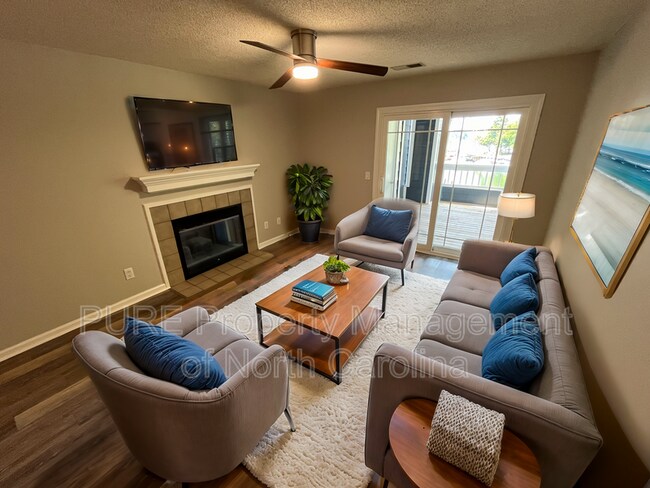 Foto del edificio - 723 Southwest Dr