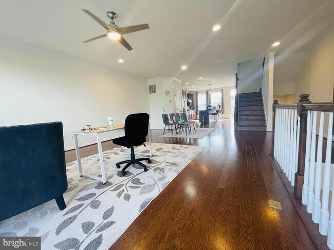Foto del edificio - 42385 Dogwood Glen Square