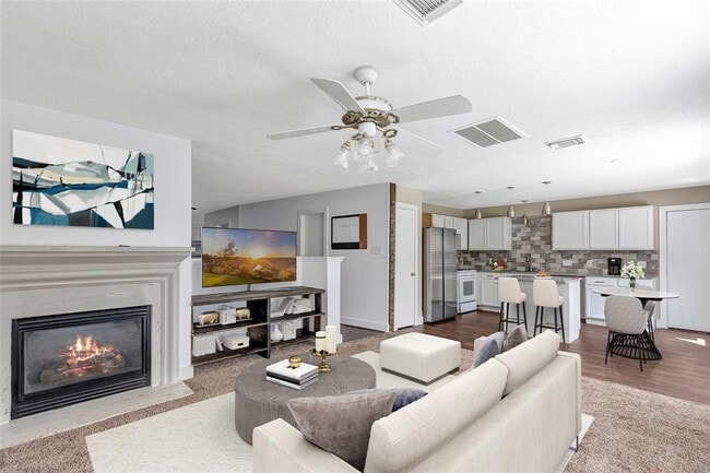 Foto del edificio - 18108 Red Pine Ct
