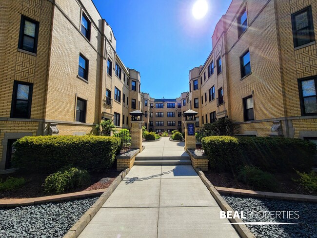 Building Photo - 2317 N Rockwell St