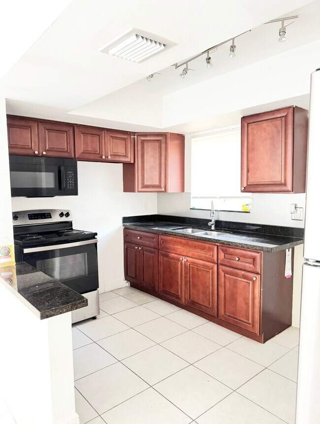 Foto del edificio - 4290 NW 21st Ave