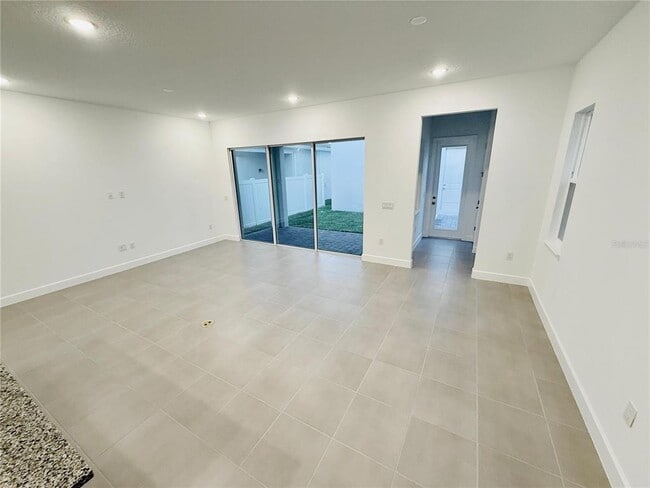 Building Photo - 12585 Clear Sapphire Dr