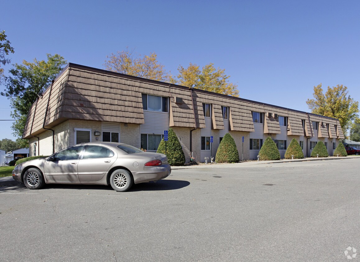 Building Photo - ridgeway court apartments III & IV