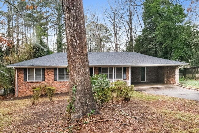 Building Photo - 1201 Valerie Woods Dr