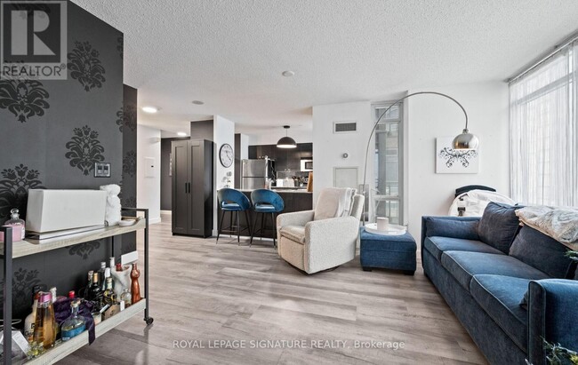 Building Photo - 11 Brunel Ct